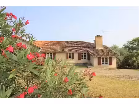 vente maison 6 pièces 145 m² ayzieu (32800)