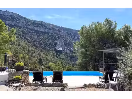 vente maison 22 pièces 420 m² à fontaine-de-vaucluse (84800)  1 495 000 €