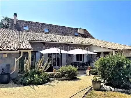 vente maison 8 pièces 200 m² à issigeac (24560)  499 800 €