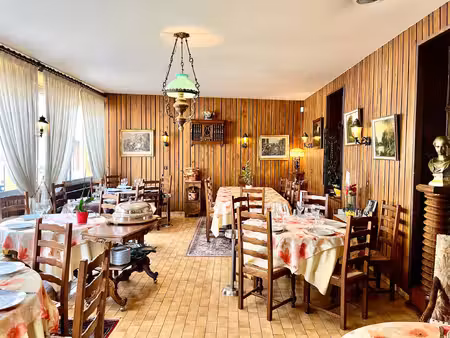 maison avec hangar  restaurant et terrain