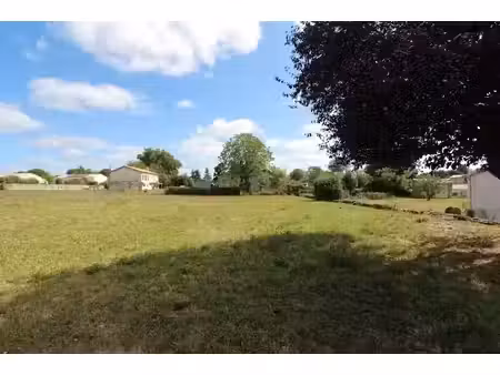 vente terrain 1144 m² à auge (79400)  26 000 €