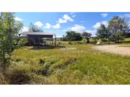 terrain avec hangar
