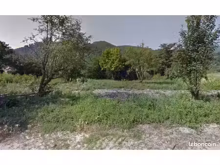 a vendre terrain constructible lasalle