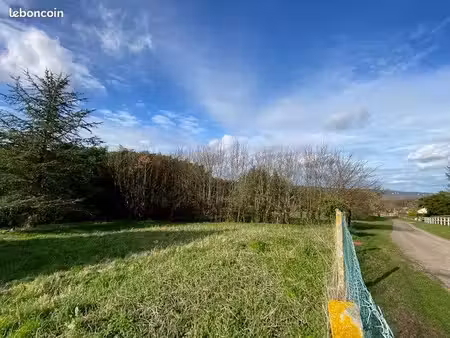 terrain 824 m² le val d hazey