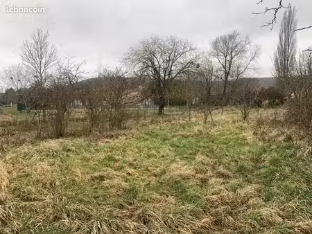 terrain 600 m² faulx