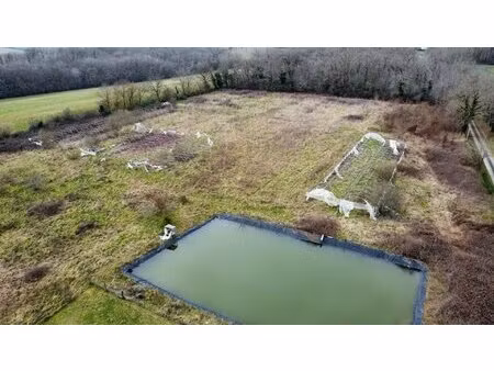 terrain non constructible de 2 ha à préneron