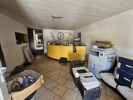 vente commerce 3 pièces 180 m² aigrefeuille-d'aunis (17290)