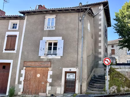 vente maison 5 pièces 97 m² chabanais (16150)