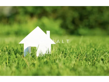 terrain exceptionnel à nantes : 437 m2 dans un quartier pris