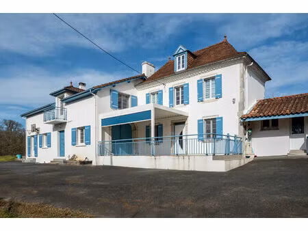 maison 8 pièce(s) 236m2
