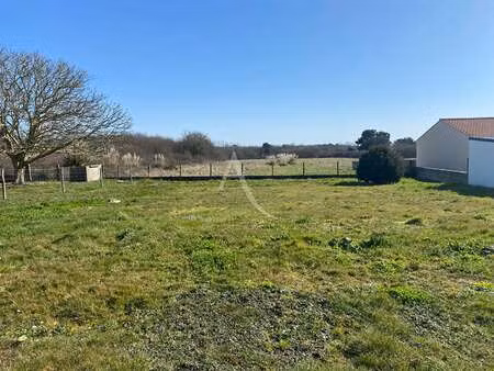 vente terrain à brem-sur-mer (85470) : à vendre / 835m² brem-sur-mer