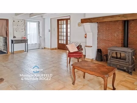 projet de rénovation avec 1 3 hectare à tours-sur-meymont