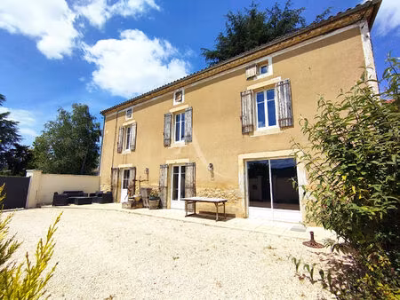 belle maison en pierre +-164m²  3 ou 4 chambres  10min de prayssac