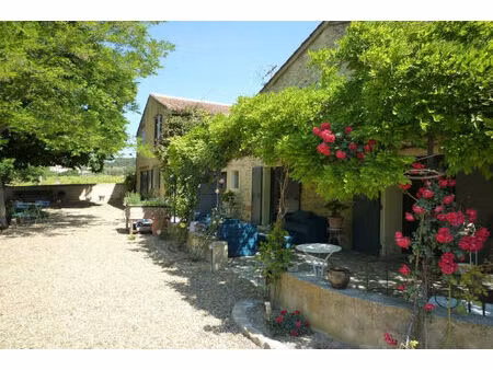 vente maison 8 pièces 183 m² le castellet (83330)