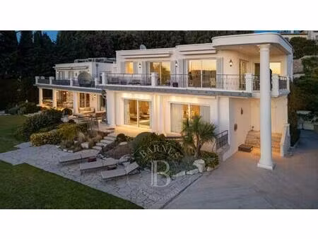 exclusivité- villa cap d'antibes - vue mer - place de bateau