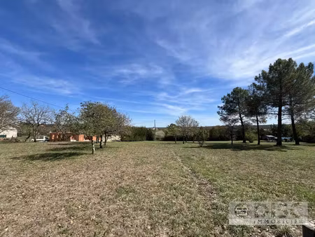 vente terrain 2500 m² cahors (46000)