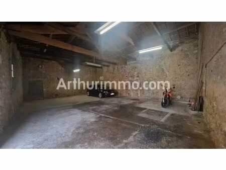 quarante   remise/garage a vendre