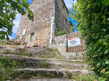 cirque de navacelles  propriété d'environ 90 m2 sur 3 niveau