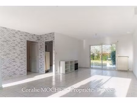 -rare -maison plain - pied -3 chambres -jardin de 500 m2