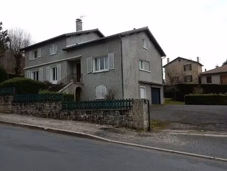 saint-julien-chapteuil 43260 maison traditionnelle de 1972 sur deux niveaux élevés sur sou