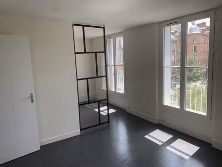 orleans centre ville - 2 pieces lumineux