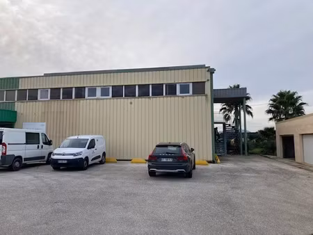 location local d'activités hyeres 435 m²