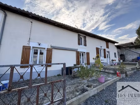 vente maison 4 pièces 118 m² à genouillac (16270)  107 000 €