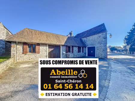 ensemble immobilier de 248 m2  terrain d'environ 700 m2.