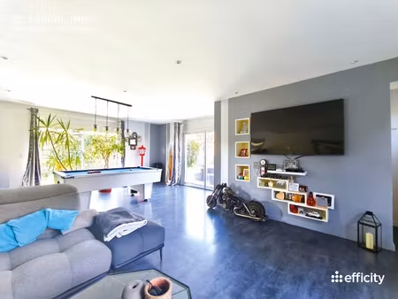 maison 7 pièces - 205 m²