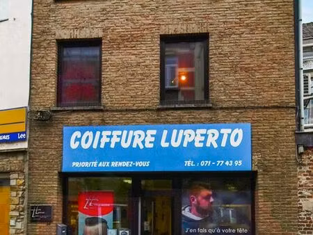 immeuble commercial avec appartement de fonction