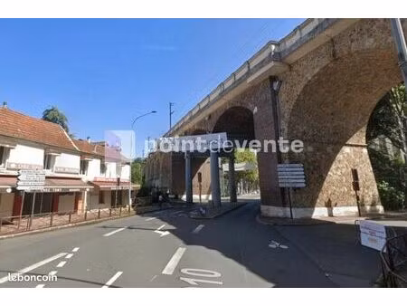 commerce beauté/coiffure 100 m²