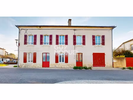 magnifique maison de maître 353 m² avec dépendances  jardin et 1 6 ha de bois