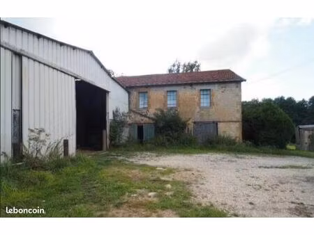 bien agricole 10000 m² montgon