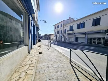 local commercial 121 m²