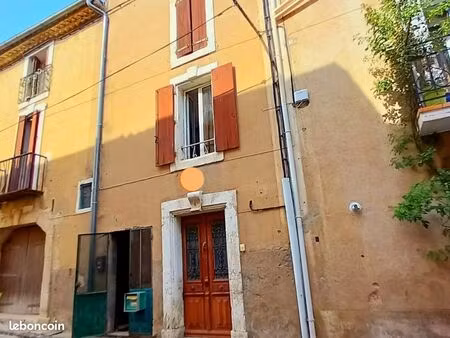 immeuble 10 pièces 175 m²