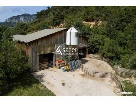 terrain 370000 m² die