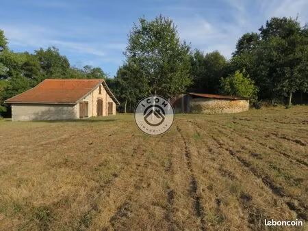 terrain 26 589 m² carcares sainte croix