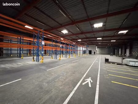 local d'activité 3 486 m²