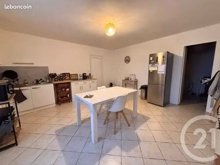 immeuble 514 m² ruch