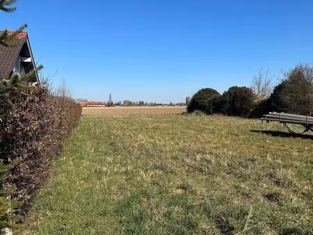 terrain 1177 m² hinges