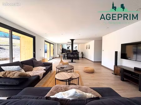 ferme 9 pièces 265 m²