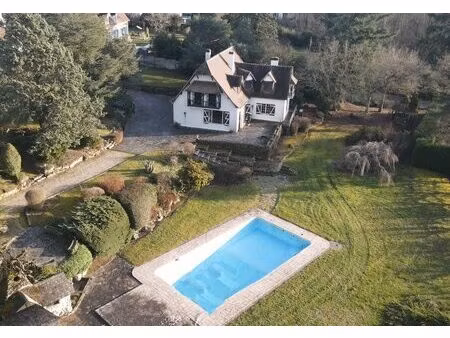 réf 7833: maison au calme