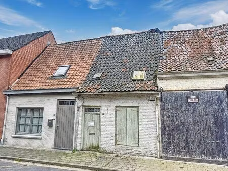 totaal te renoveren woning met tuin