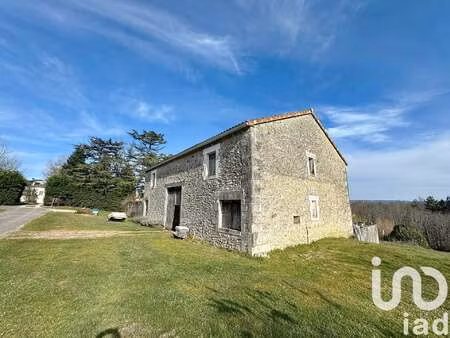 vente maison à montbron (16220) : à vendre / 162m² montbron