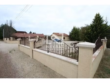 villa avec dépendances