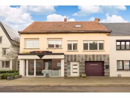 commercieel te koop in balen