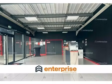 location local commercial