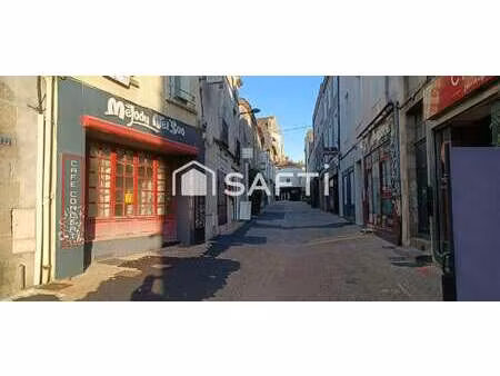 vente bureaux et commerces à cholet (49300) : à vendre / 90m² cholet