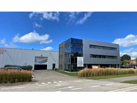 entrepôt avec bureaux à louer dans le mb office park à gand