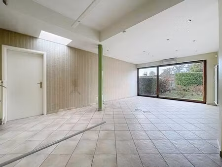 rez de bureaux à jemeppe-sur-meuse